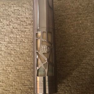 Urban Decay all nighter foundation in 2.0